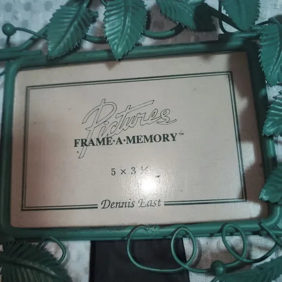 DENNIS EAST EUC SET OF 2 METAL ORNATE FLOWER PICTURE FRAME DESK SHELF - Picture 2 of 6